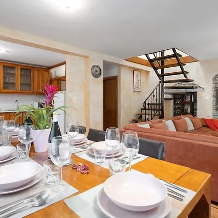 Rosello 2 By Briskva * Novigrad Istria