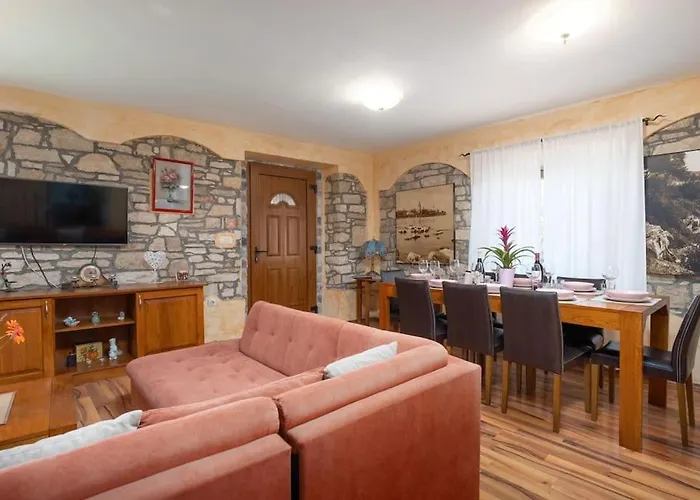 Rosello 2 By Briskva *